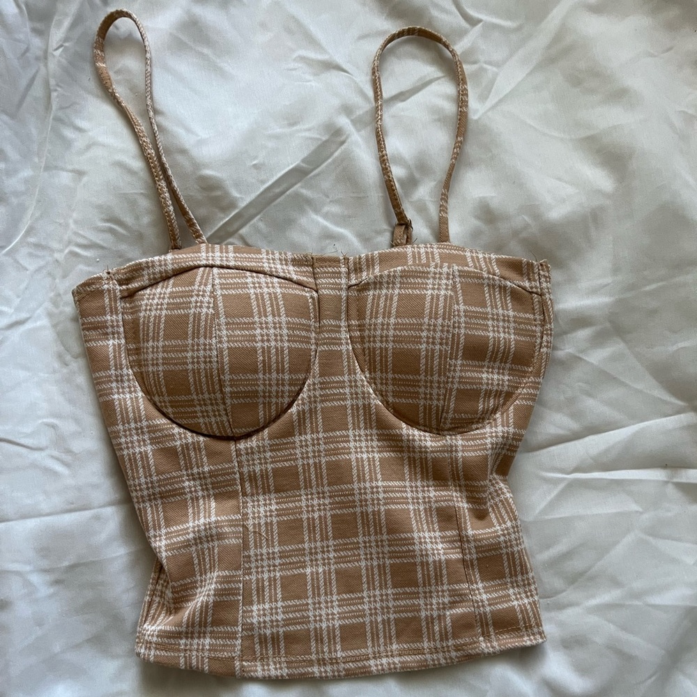 Dark yellow/tan tight tank, padding in boob area